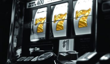 What are the odds to beat a slot machine and how to turn chances to your advantage